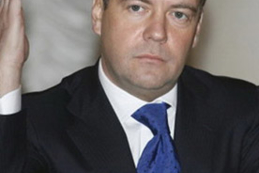 Мин синең аркаңны кашыйм, син минекен кашырсың…
