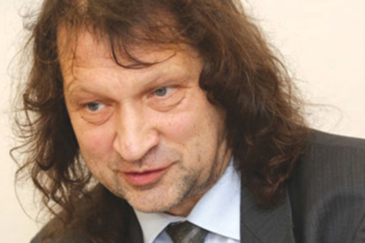 Яу кырында берәү калды: Павел Шмаков татар теле өчен ничек көрәшә?