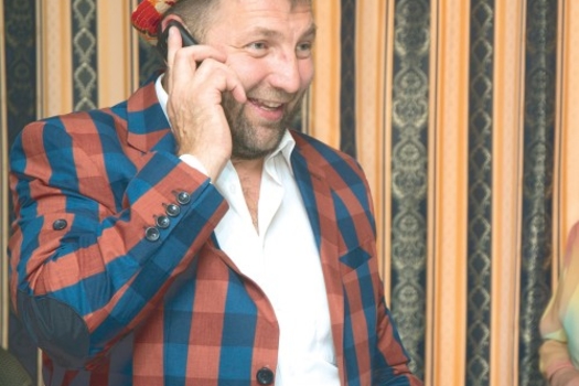 Садри ресторатор булды